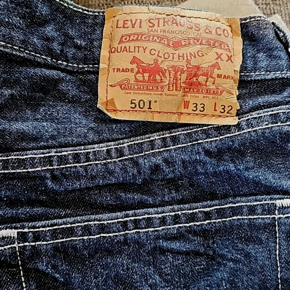 Levi's Original 501 Straight Leg Button-Fly Jeans Dark Stone Wash W33 x L32
